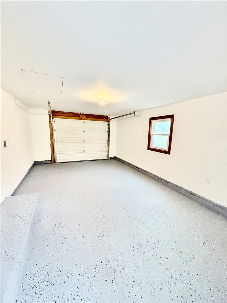 250 N Broadway Street Property Photo 15