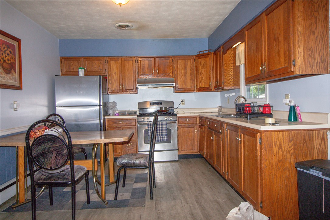 2316 Essex Avenue Property Photo 8