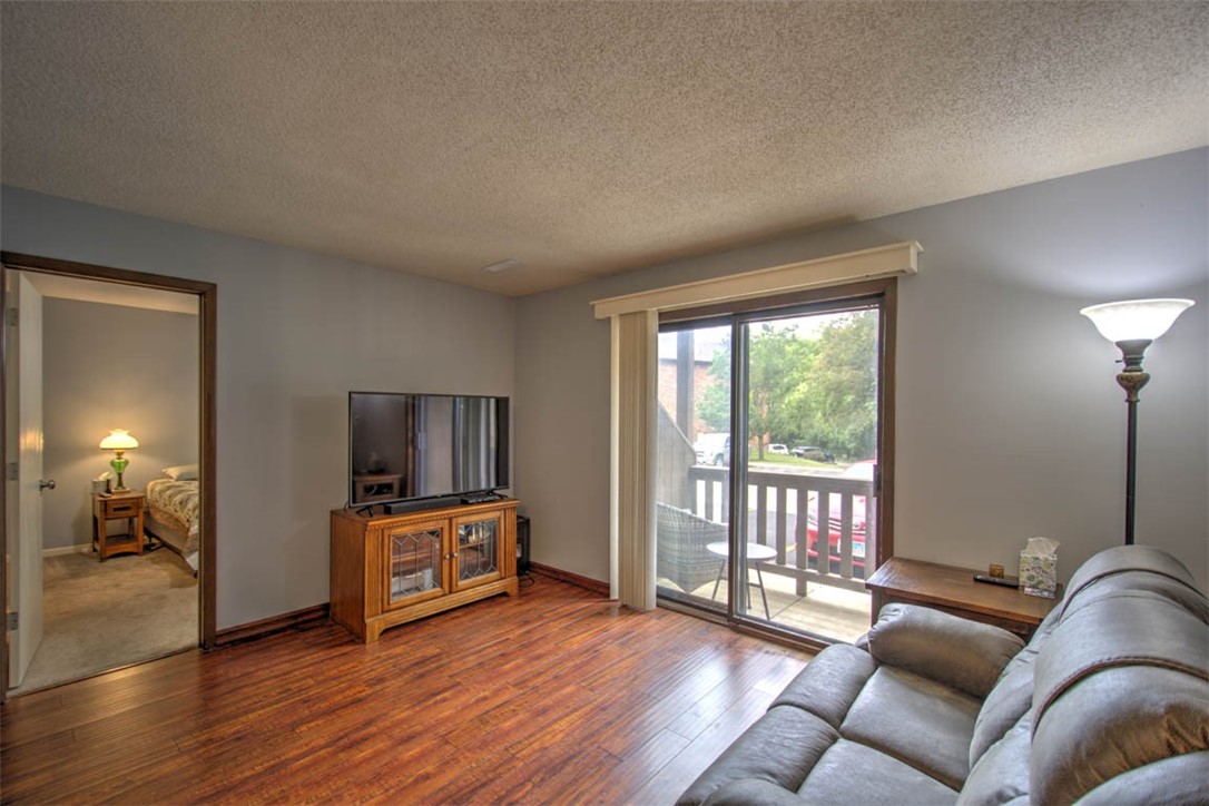 464 Woodside Trail A-2 Property Photo 3