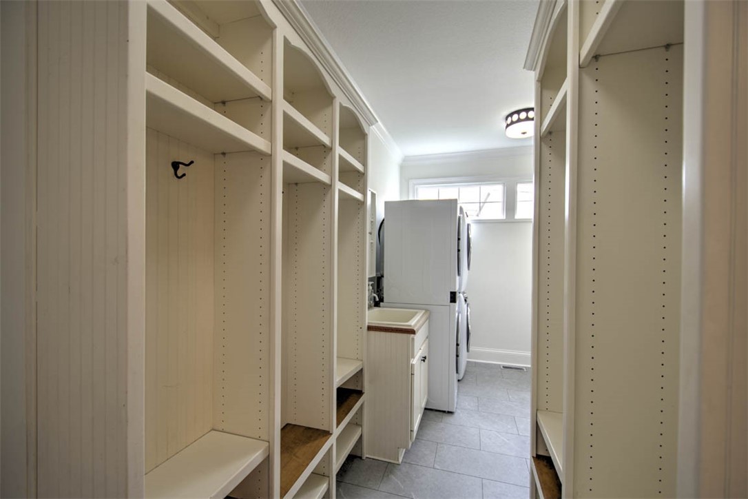 176 Raptor Court Property Photo 35