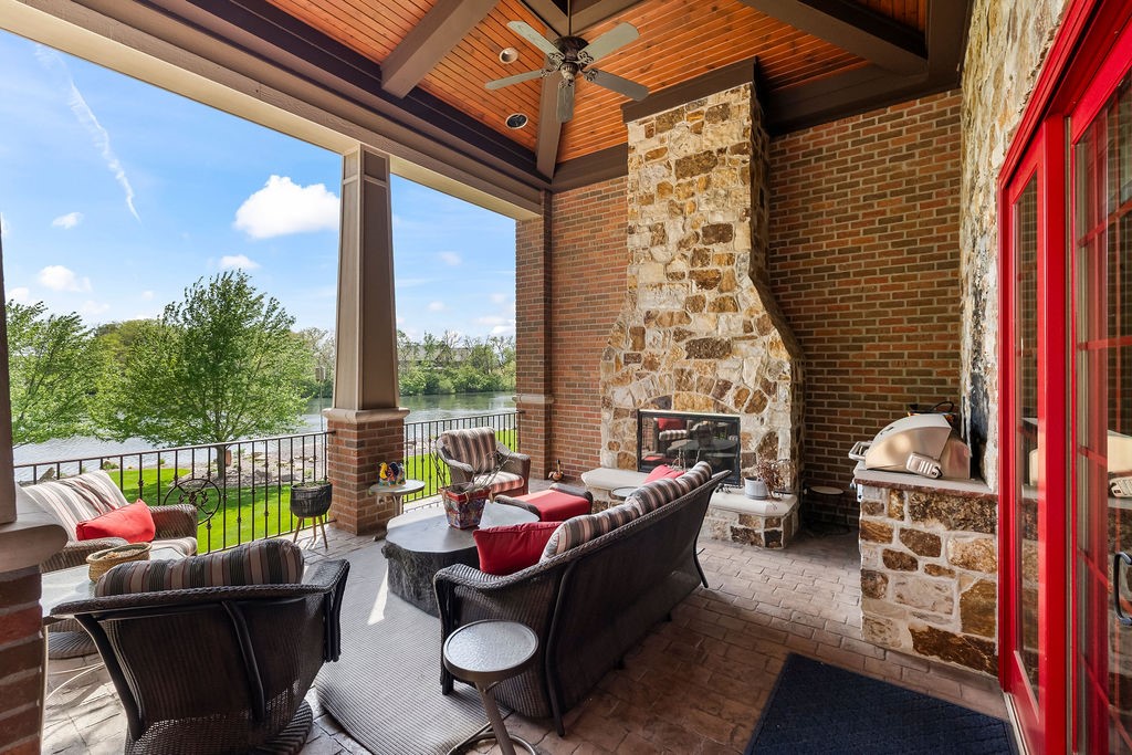 2550 Lake Reunion Parkway Property Photo 37