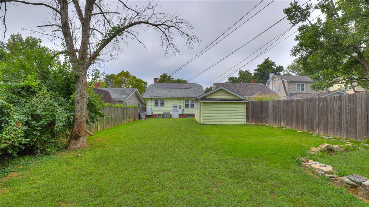 220 N Westlawn Avenue Property Photo 7