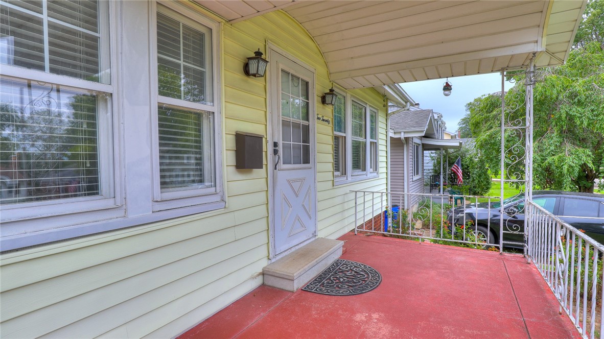 220 N Westlawn Avenue Property Photo 11