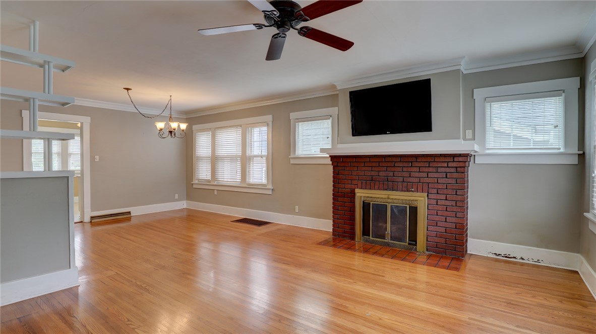220 N Westlawn Avenue Property Photo 13