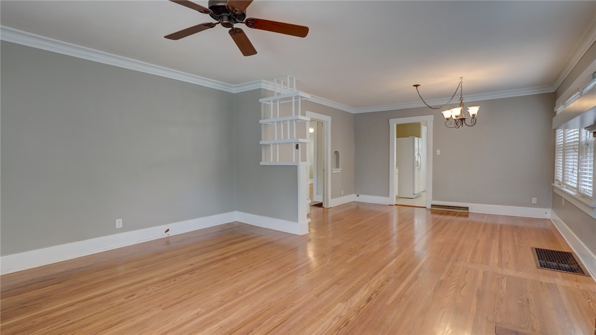 220 N Westlawn Avenue Property Photo 14