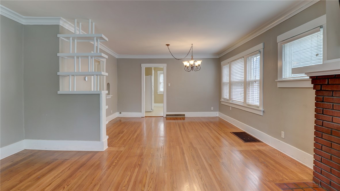 220 N Westlawn Avenue Property Photo 16