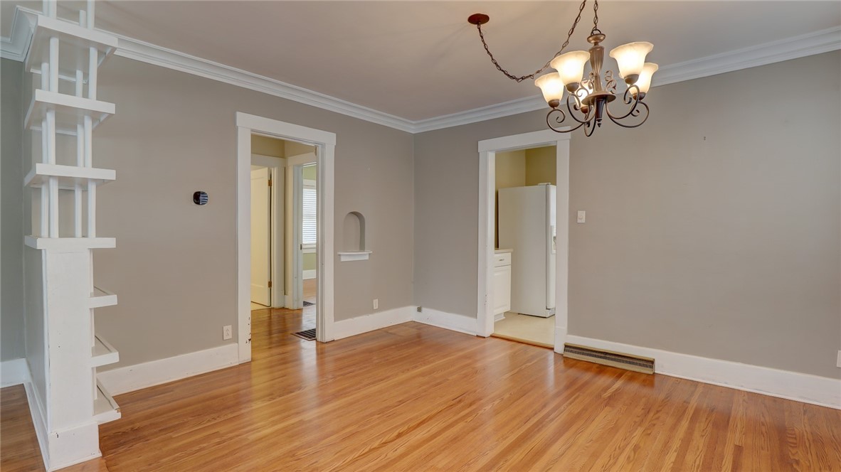 220 N Westlawn Avenue Property Photo 17