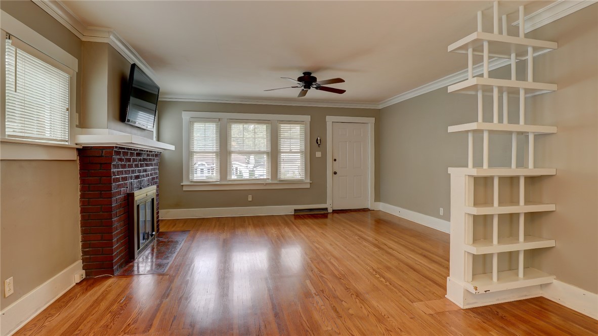 220 N Westlawn Avenue Property Photo 18