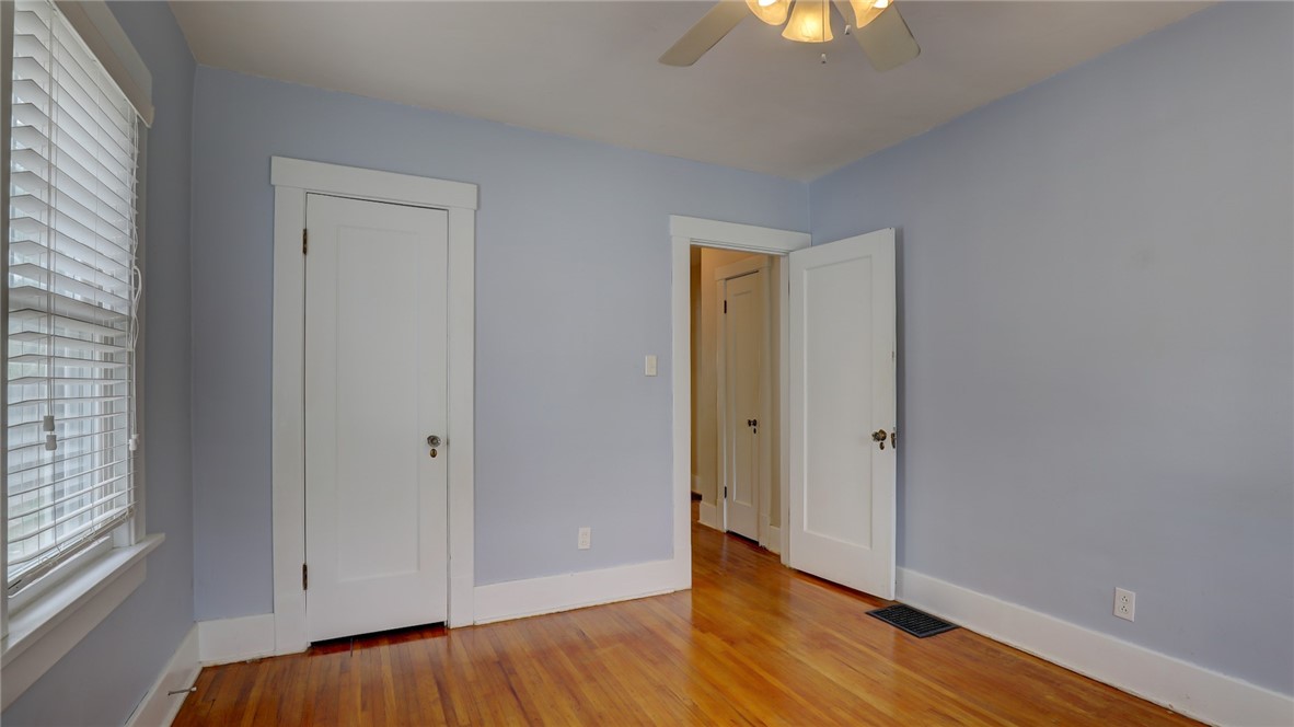 220 N Westlawn Avenue Property Photo 23