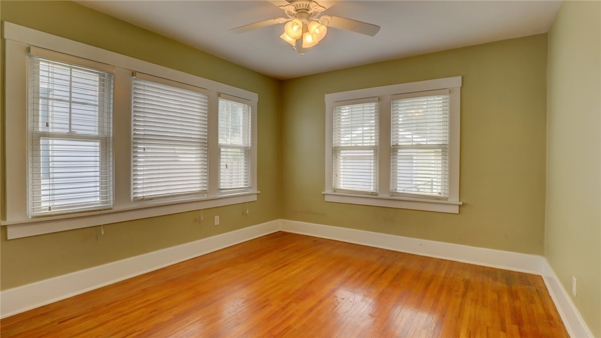 220 N Westlawn Avenue Property Photo 24