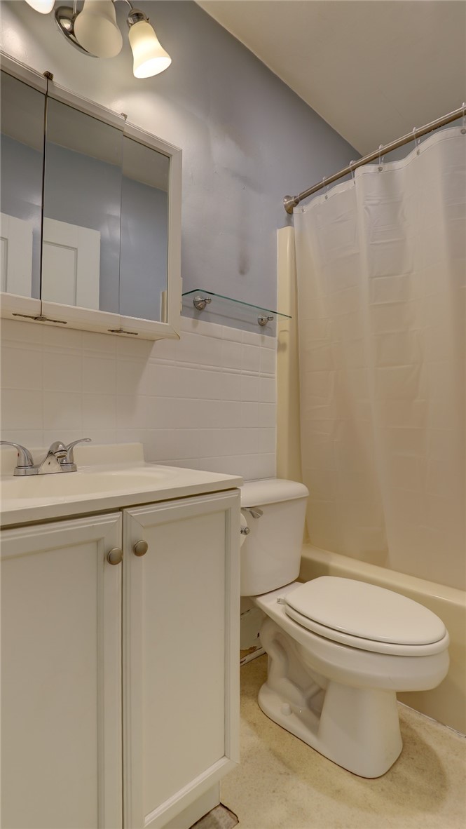 220 N Westlawn Avenue Property Photo 27