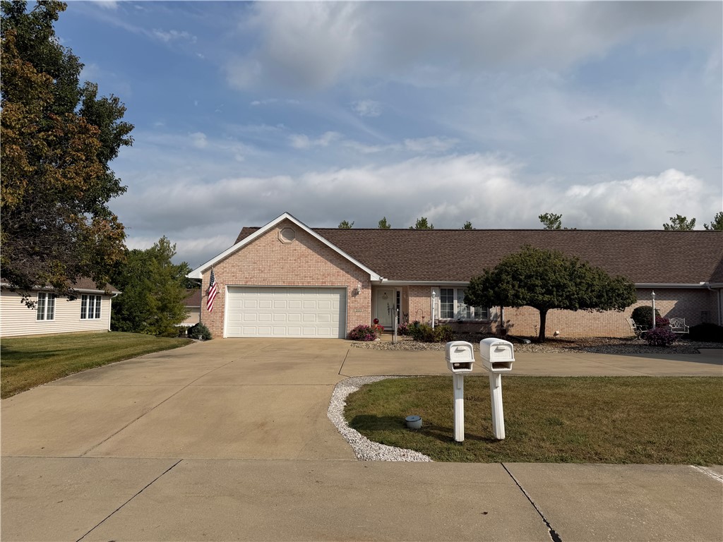 3115 Stoneridge Court Property Photo 2