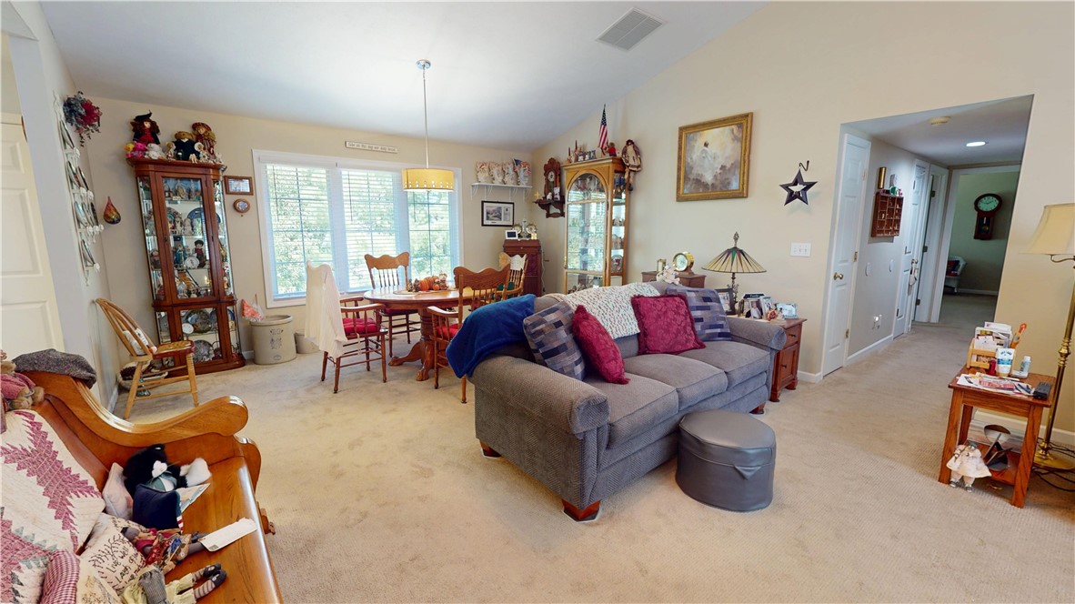 3115 Stoneridge Court Property Photo 4