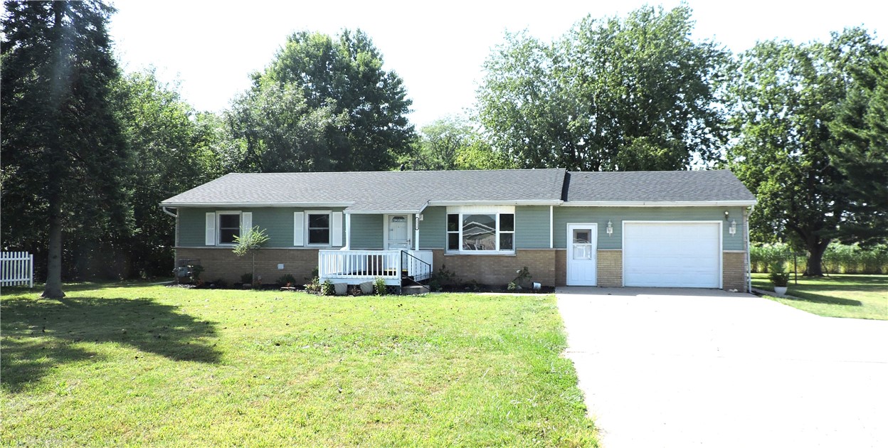 2212 N Bowman Avenue Property Photo 1