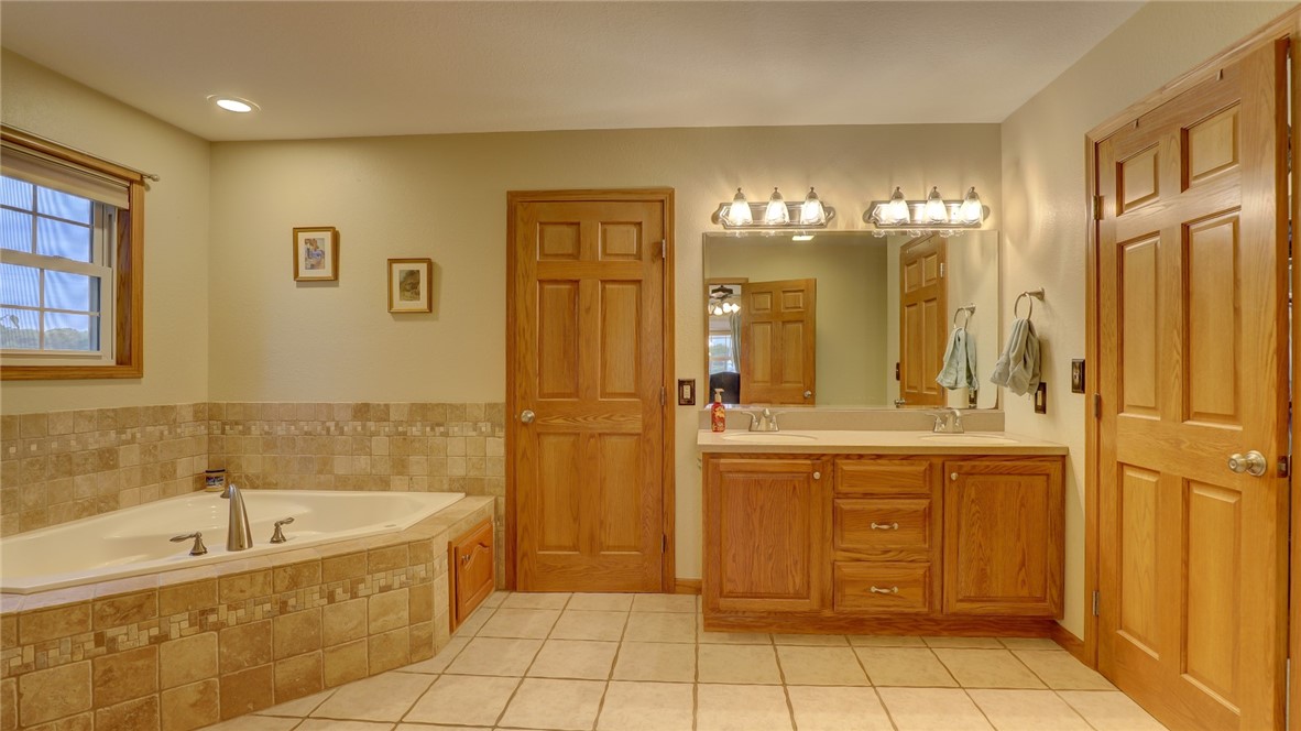 1121 Cr 1000e Road Property Photo 19
