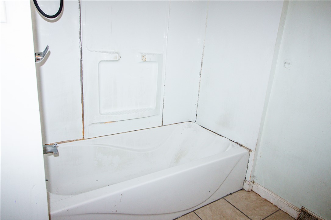 2616 Prairie Avenue Property Photo 9