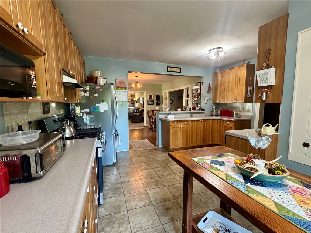 301 County Road 1200n Property Photo 8