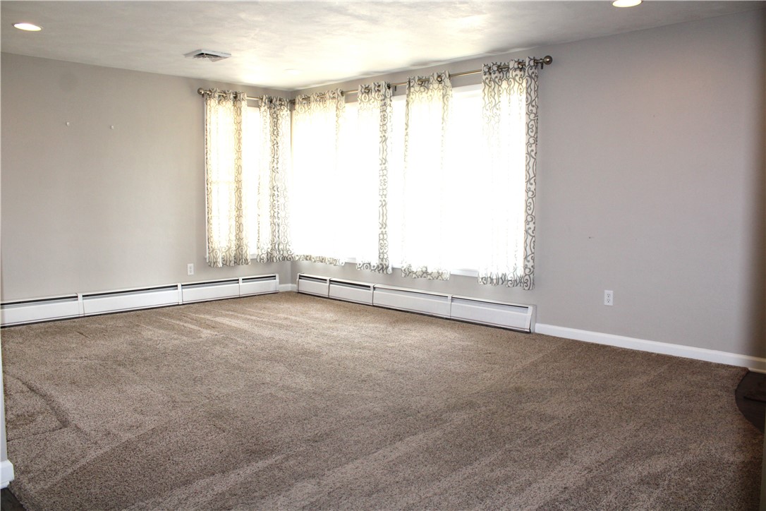 207 S Chestnut Street Property Photo 4