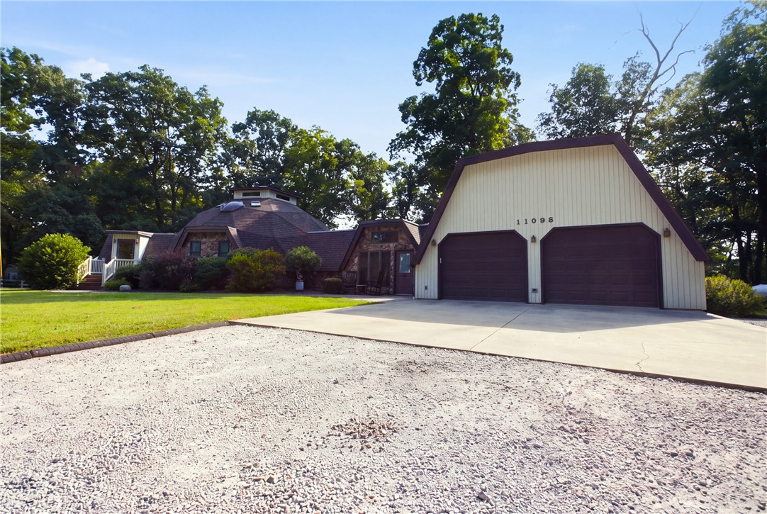 11098 N 965th Street Property Photo 2