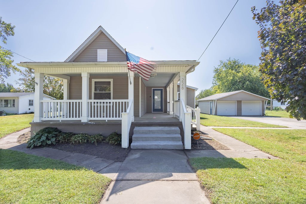 228 Kentucky Avenue Property Photo 6