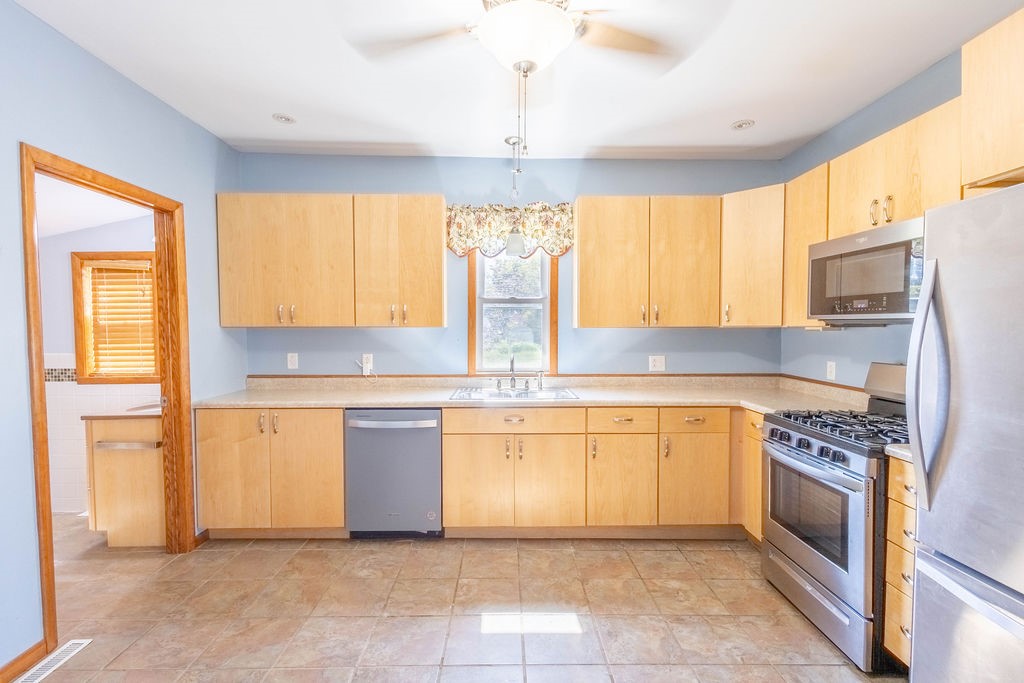 228 Kentucky Avenue Property Photo 12