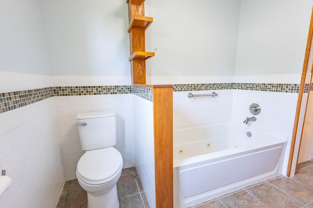 228 Kentucky Avenue Property Photo 25