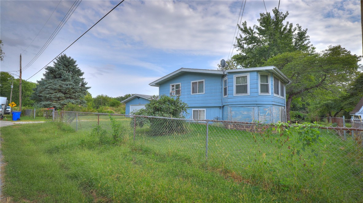 3061 Hickory Street Property Photo 2