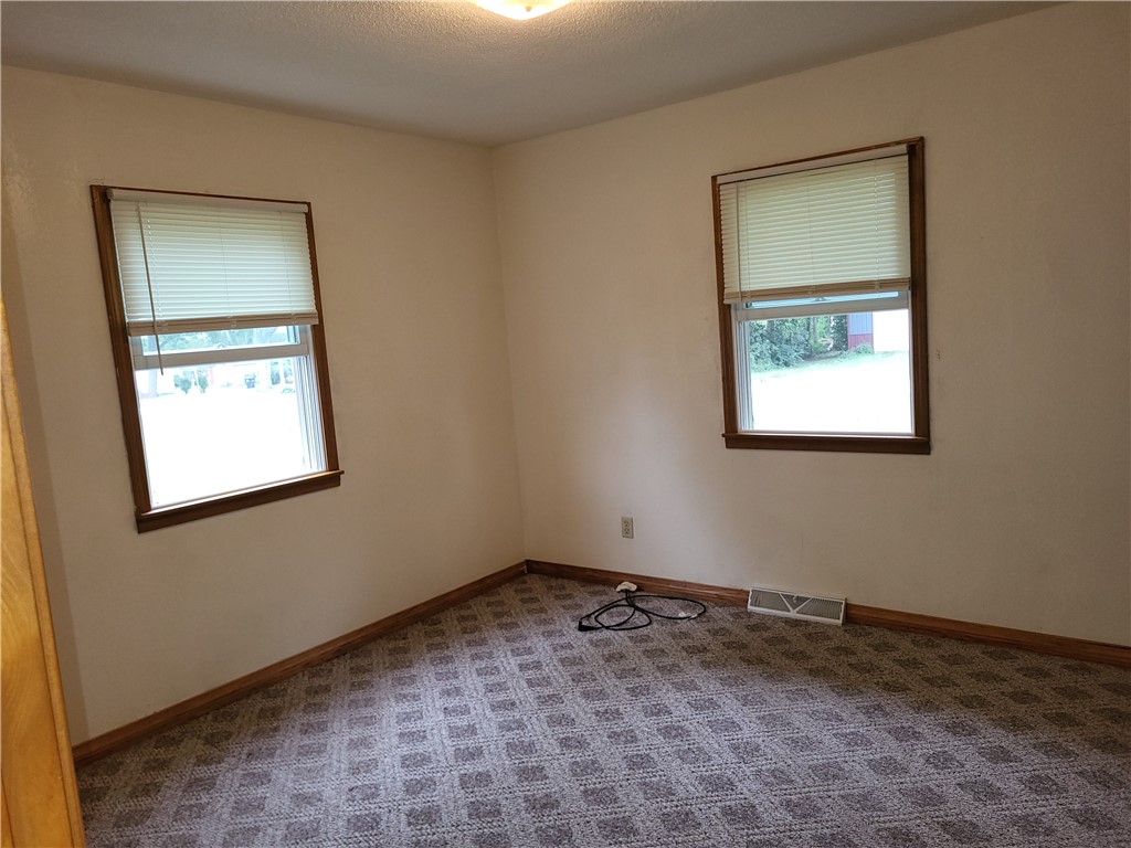 944 Commercial Street Property Photo 22