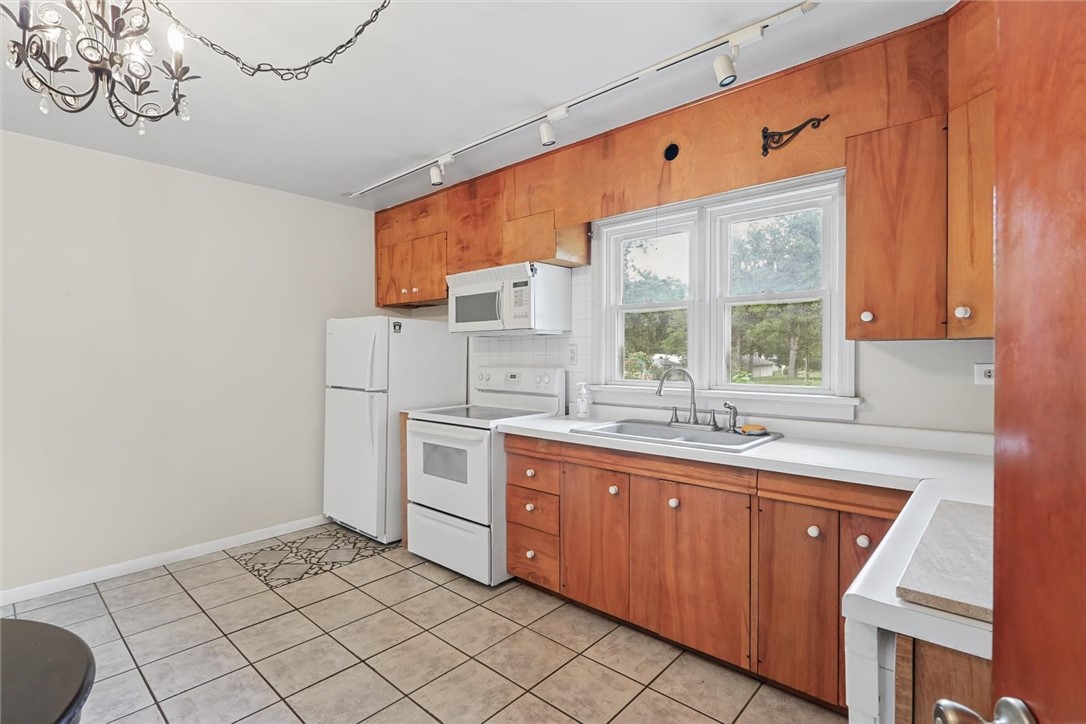 5542 Thrush Avenue Property Photo 9