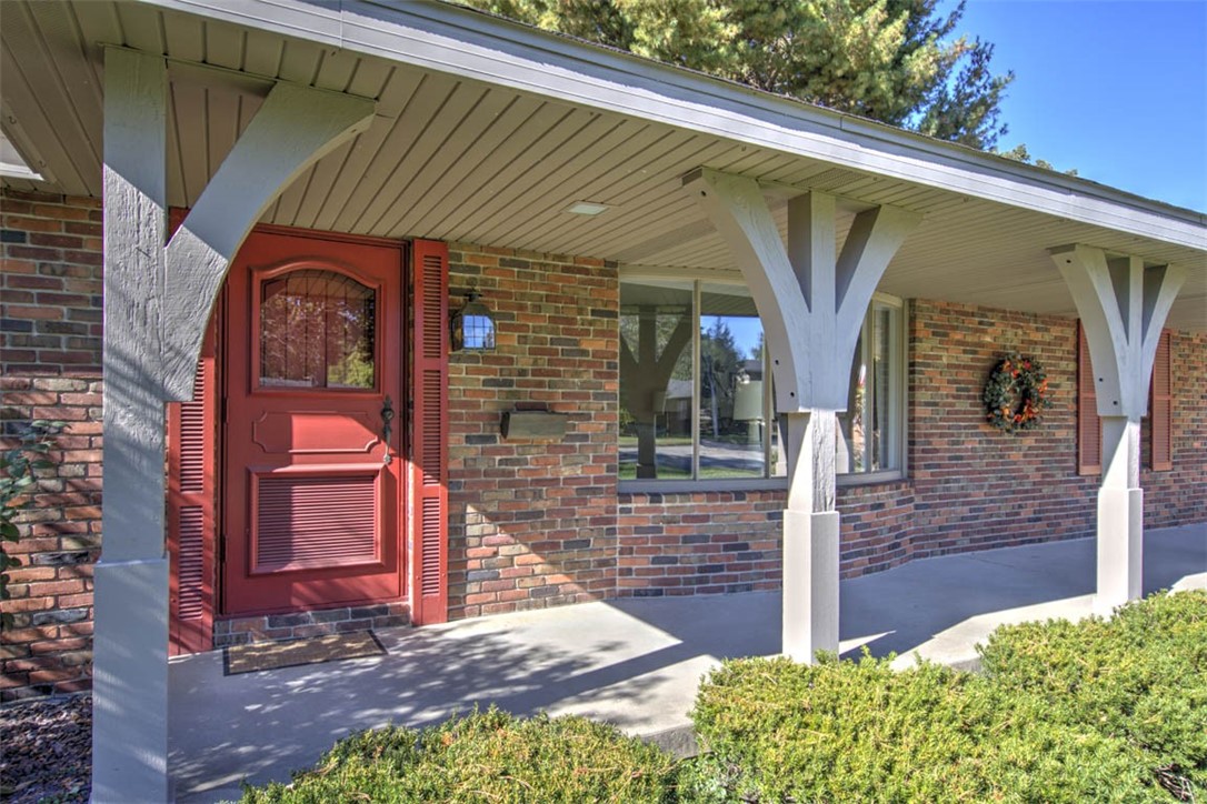 3641 N Karen Court Property Photo 4