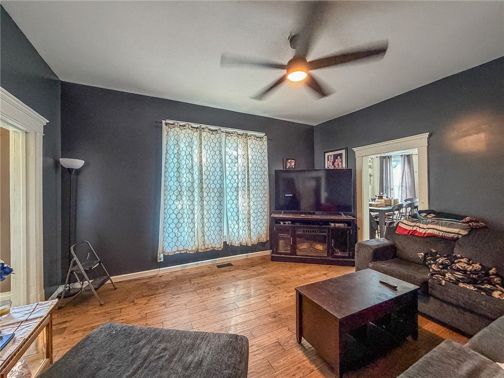 220 4th Street Property Photo 15