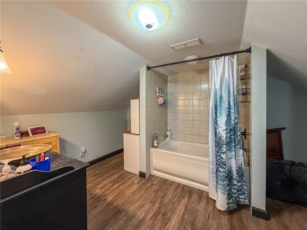 220 4th Street Property Photo 32
