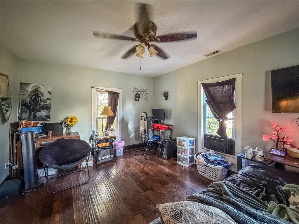 220 4th Street Property Photo 35