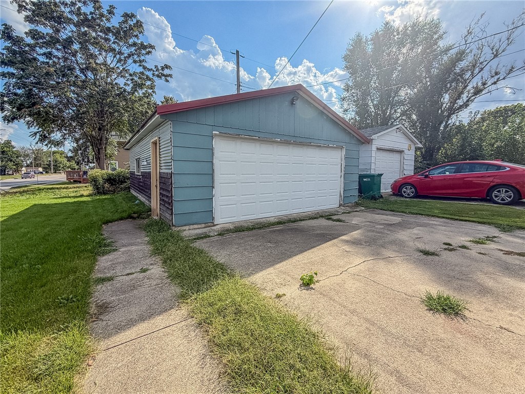 2195 Decatur Street Property Photo 5