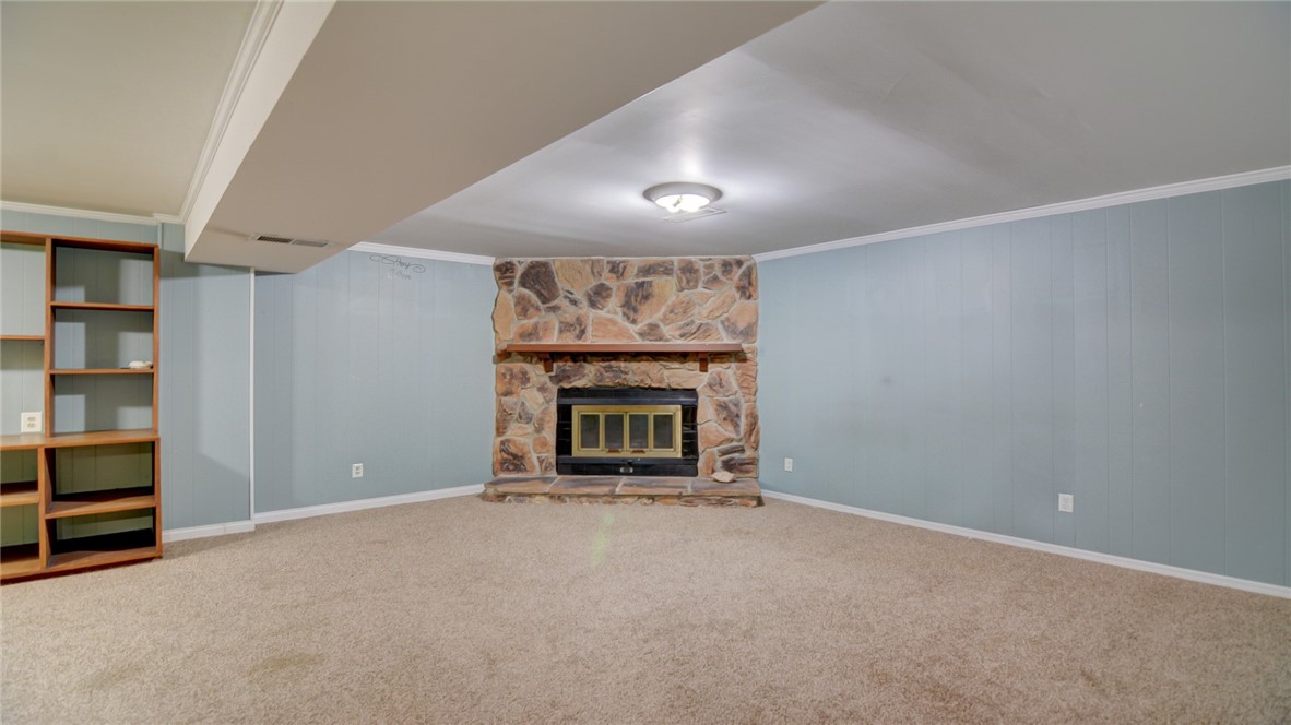 3109 E Maryland Street Property Photo 8
