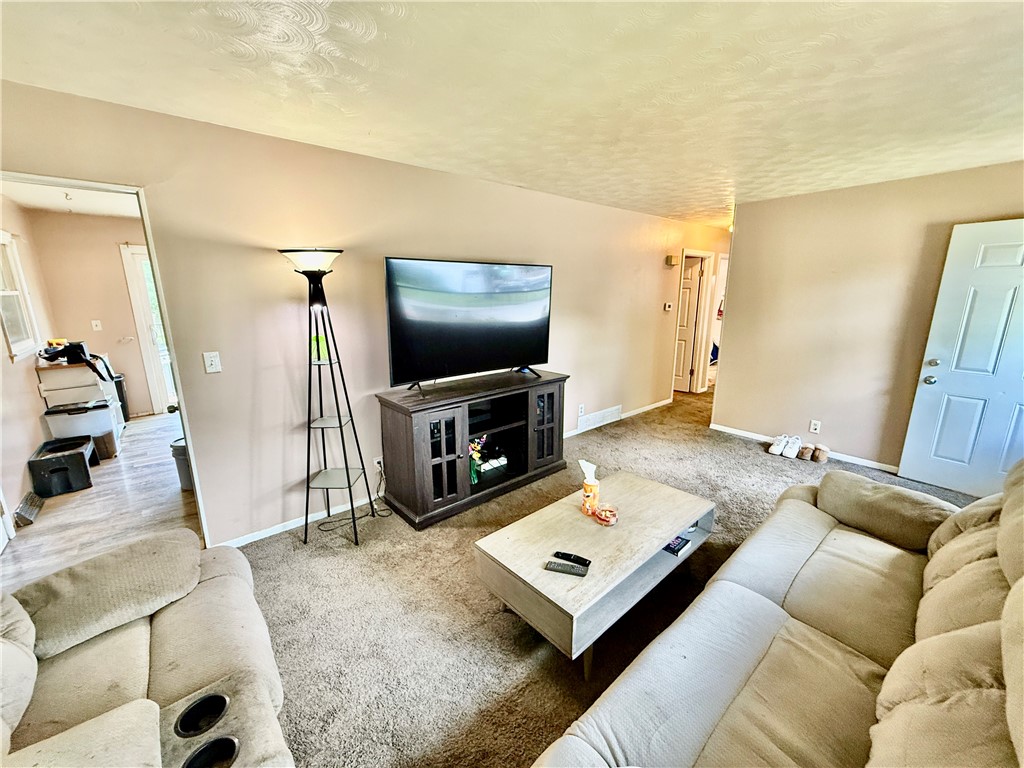 4062 Sheffield Drive Property Photo 6