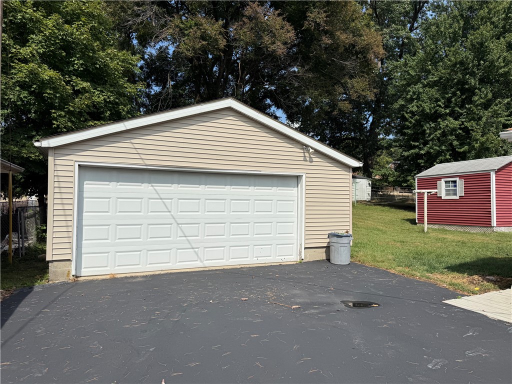 3950 Bayview Drive Property Photo 4
