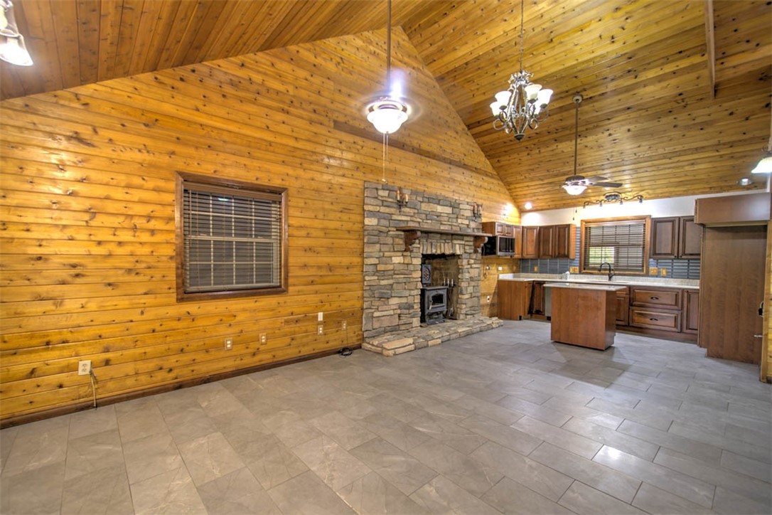 1717 Cr 400e Property Photo 11