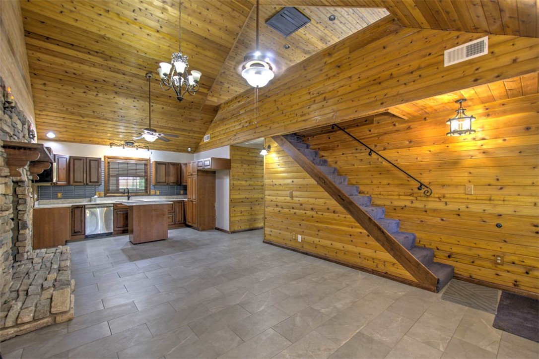 1717 Cr 400e Property Photo 12