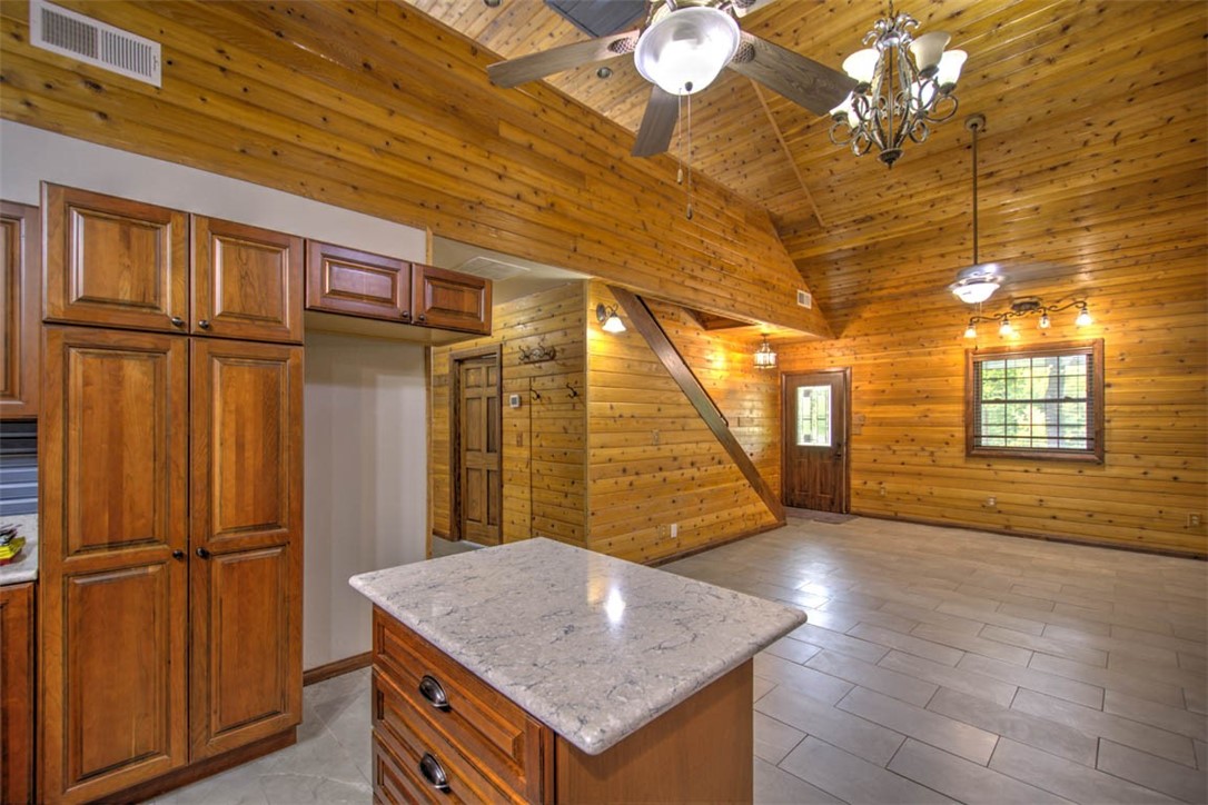 1717 Cr 400e Property Photo 15