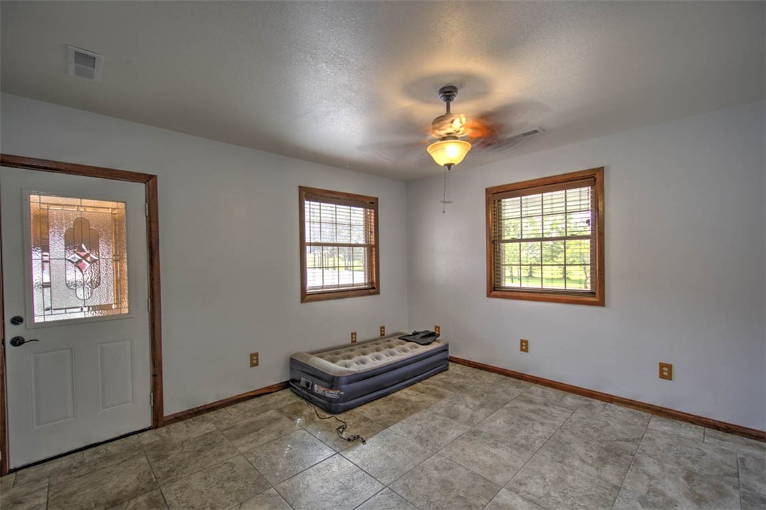 1717 Cr 400e Property Photo 16