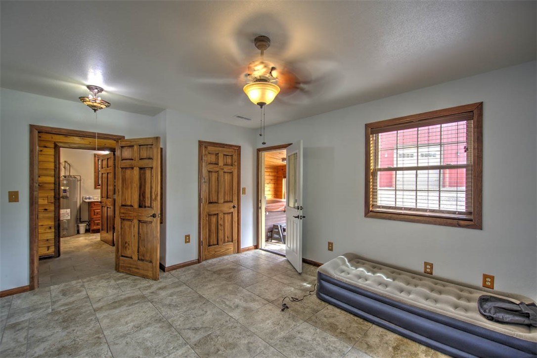 1717 Cr 400e Property Photo 17