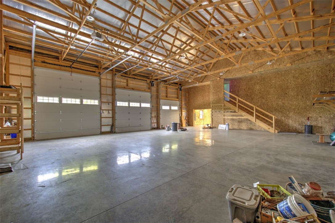 1717 Cr 400e Property Photo 31