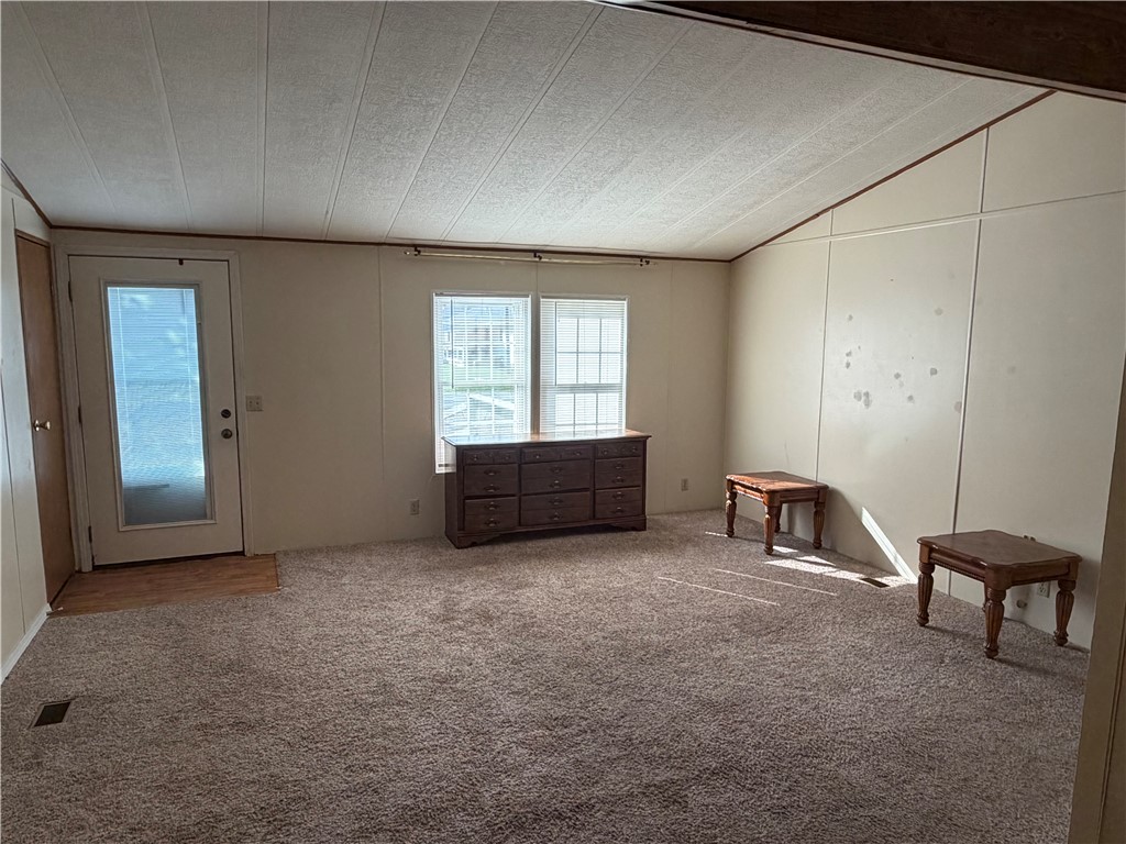404 S Lincoln Street Property Photo 10