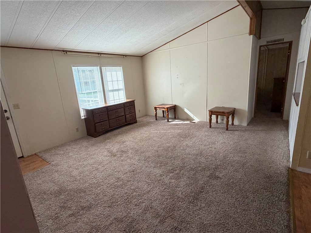404 S Lincoln Street Property Photo 11