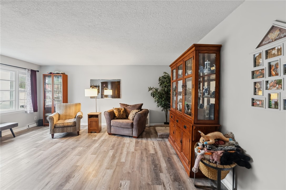 625 Dakota Avenue Property Photo 4
