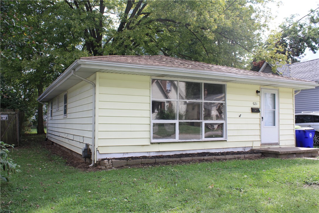 921 W Olive Street Property Photo 1