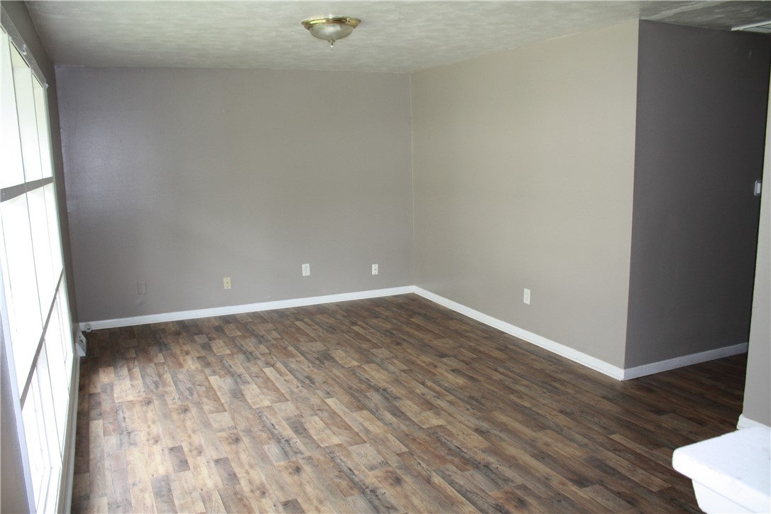 921 W Olive Street Property Photo 2