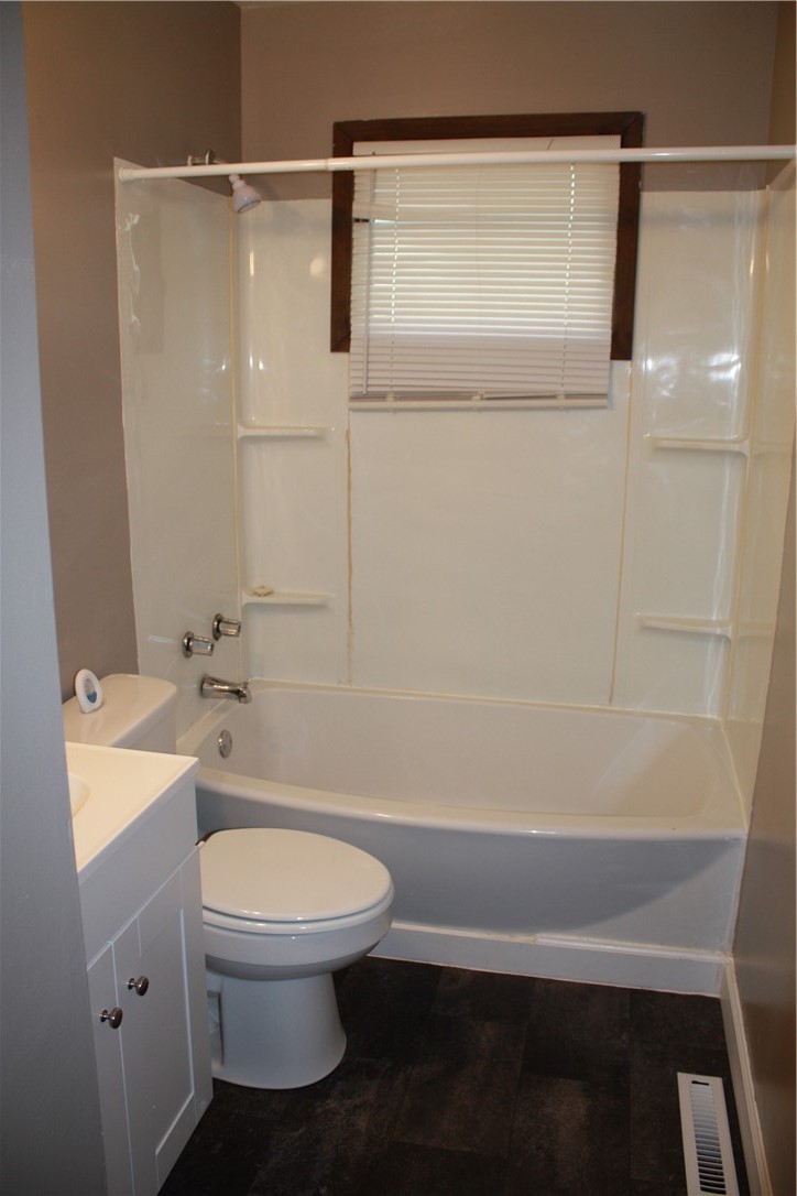 921 W Olive Street Property Photo 6