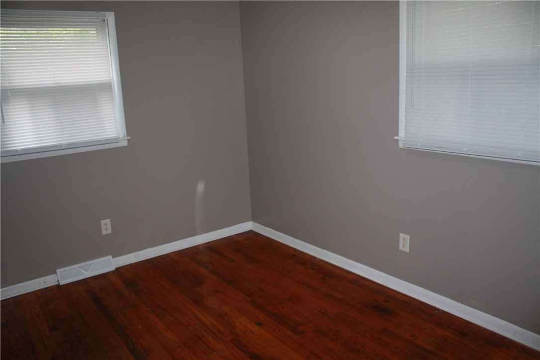 921 W Olive Street Property Photo 8